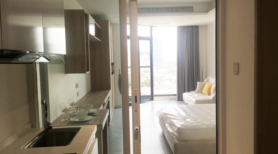 Brand New Luxury One Bedroom Condominium for Rent in Tonle Bassac (10)