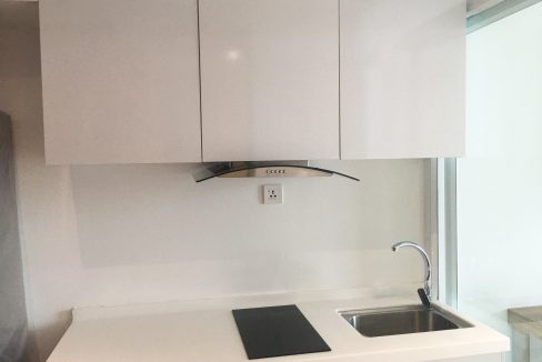Brand New Luxury One Bedroom Condominium for Rent in Tonle Bassac (7)