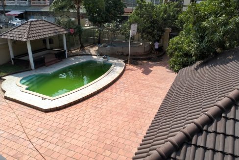 Five Bedrooms Villa in the Residential Area for rent in Toul Kork (15)