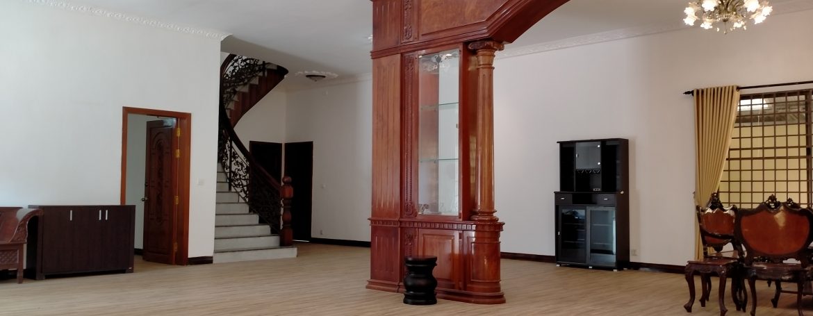 Five Bedrooms Villa in the Residential Area for rent in Toul Kork (5)
