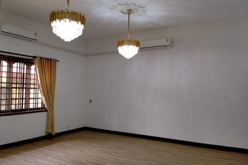 Five Bedrooms Villa in the Residential Area for rent in Toul Kork (6)