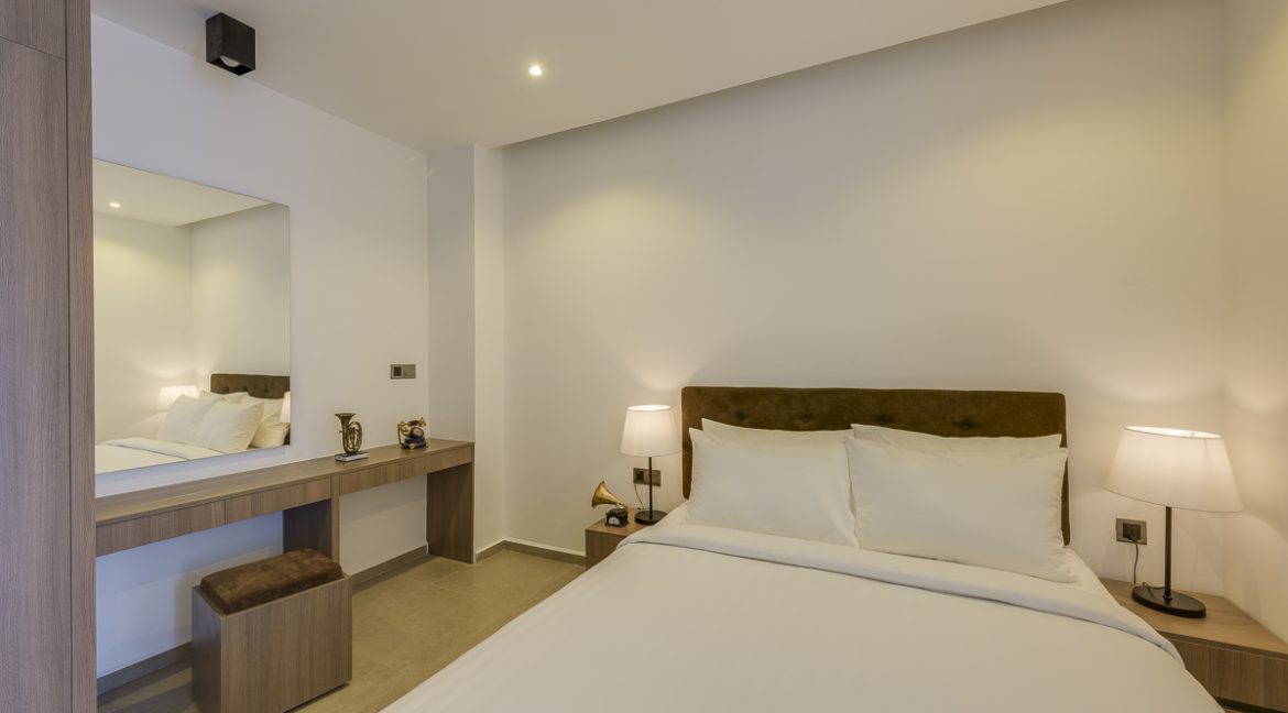 Gym & Swimming pool 3 bedrooms Apartment for Rent in BKK2 (11)