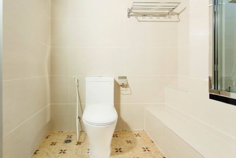 Nice One Bedroom Apartment for Rent Near Russian Market is Available Now (5)