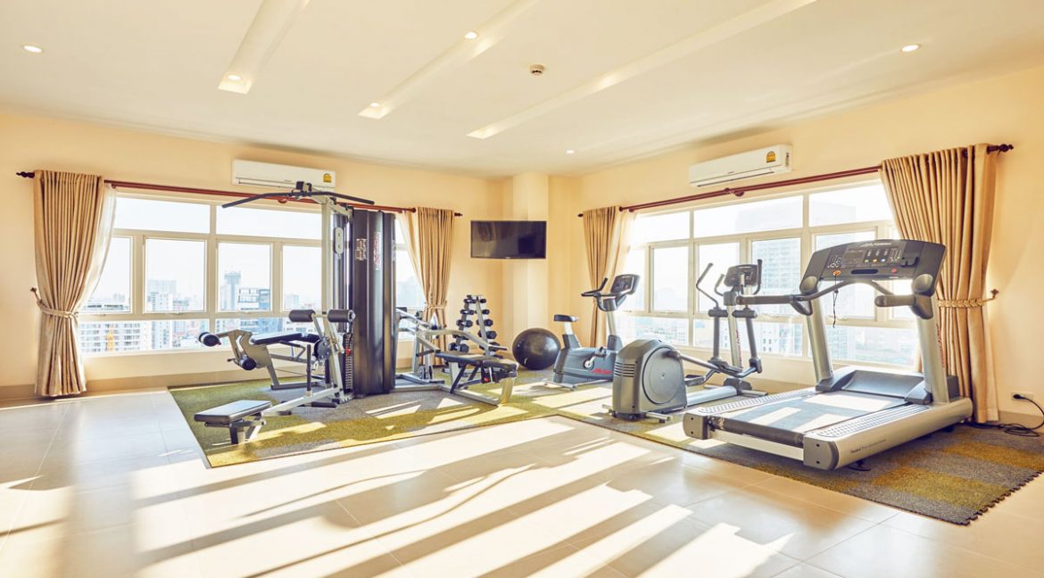 Service Apartment for Rent with Pool and Gym Near Independence Monument (8)