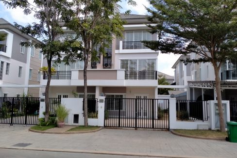 Twin Villa for Sale in Borey Peng Huoth along National Road 1 (1)