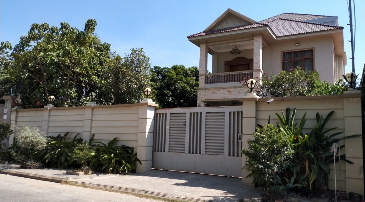 Nice Villa for Rent in Phnom Penh Thmey Near AEON 2 (1)