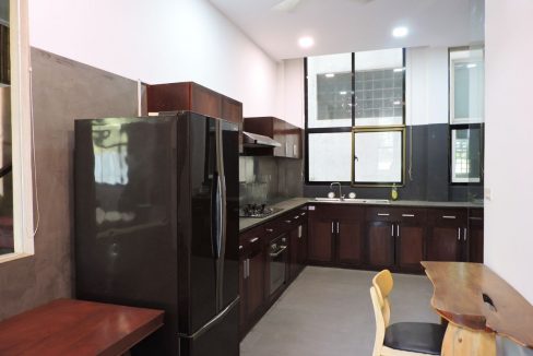 Six Bedrooms Building for Rent in Tonle Bassac Near BKK1 Market (2)