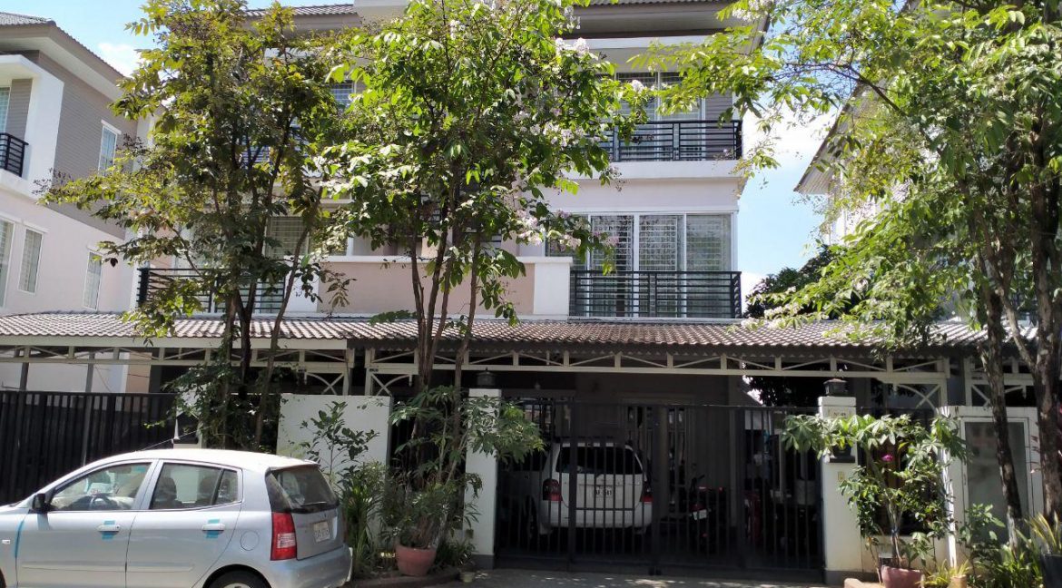 Twin Villa for Sale in Borey Peng Huoth along National Road 1 (1)