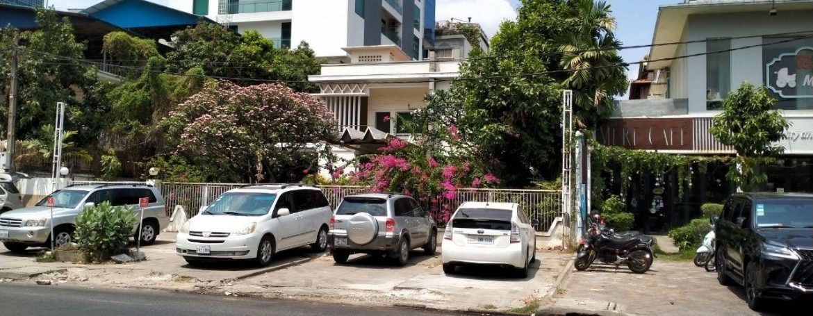Commercial Villa for Rent in Daun Penh Near Phnom Penh Tower (3)