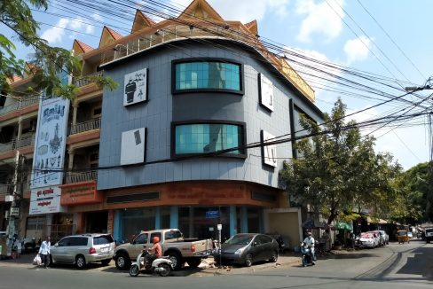 Corner Building for Rent in Toul Kork Near Mondial Center