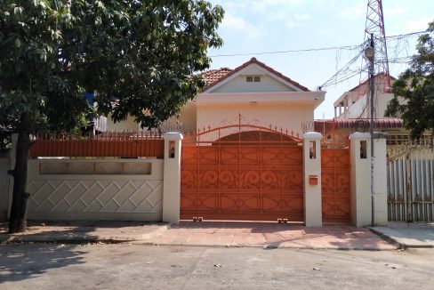 Four Bedrooms Villa for Rent in Toul Kork Area (1)