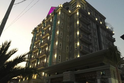 Gym & Pool Two Bedrooms Apartment for Rent in Phsar Daeum Thkov (13)