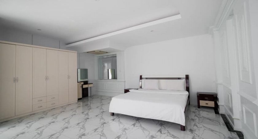 Gym & Pool Two Bedrooms Apartment for Rent in Phsar Daeum Thkov (3)