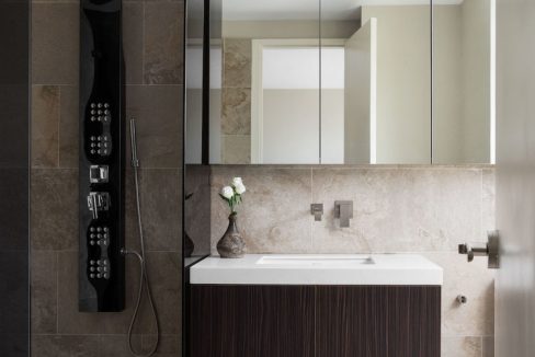 Modern Living Three Bedrooms Apartment for rent in Tonle Bassac Area (15)