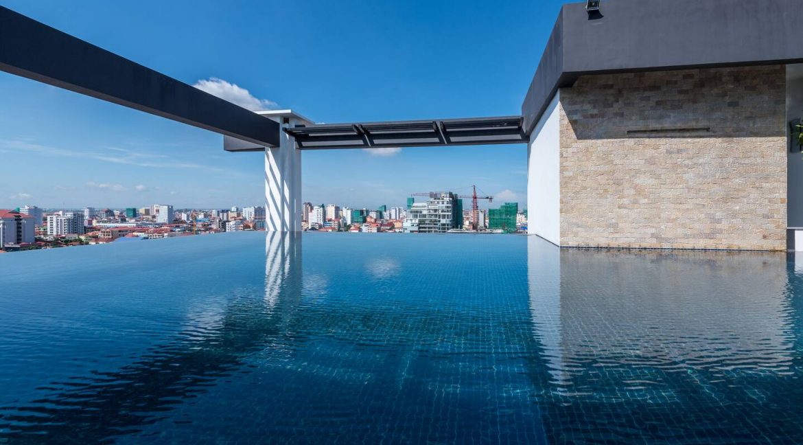 One Bedroom Apartment Located on the Main Road for Rent in BKK1 (1)