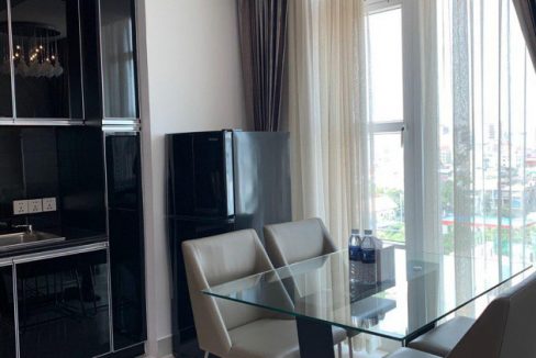One Bedroom Apartment Located on the Main Road for Rent in BKK1 (5)