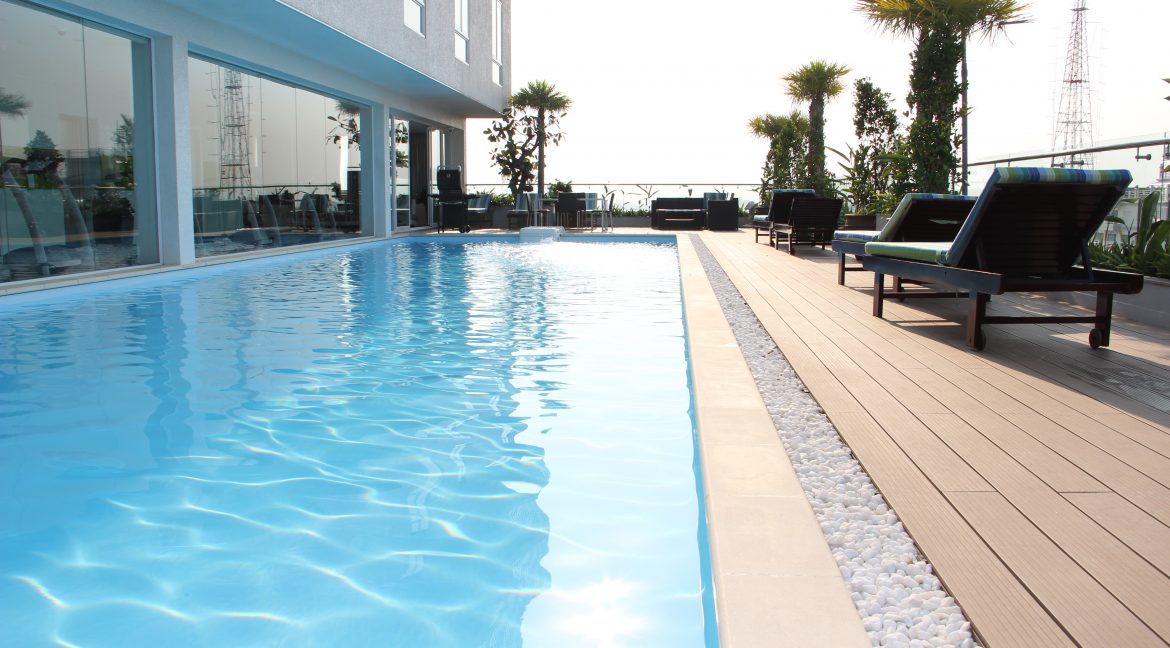 Swimming Pool and Gym Two Bedrooms Apartment for Rent in BKK1 (1)