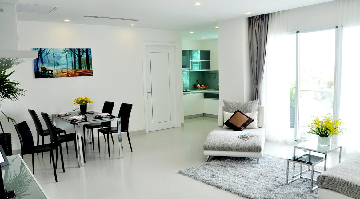 Swimming Pool and Gym Two Bedrooms Apartment for Rent in BKK1 (10)