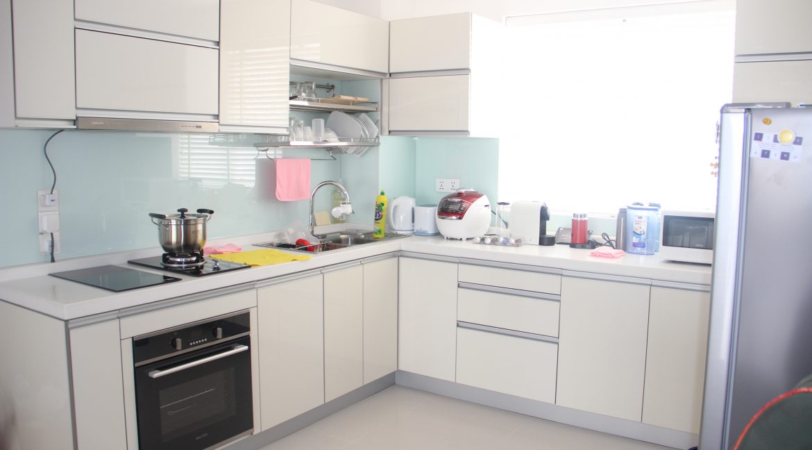 Swimming Pool and Gym Two Bedrooms Apartment for Rent in BKK1 (20)