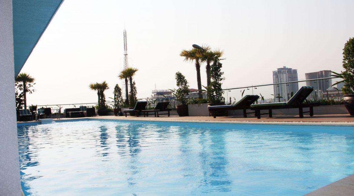 Swimming Pool and Gym Two Bedrooms Apartment for Rent in BKK1 (3)