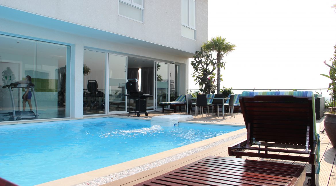 Swimming Pool and Gym Two Bedrooms Apartment for Rent in BKK1 (4)