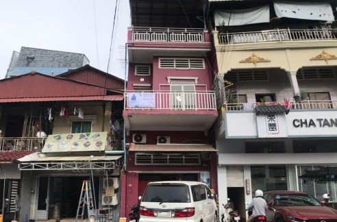 Flat House for Sale in Daun Penh (1)
