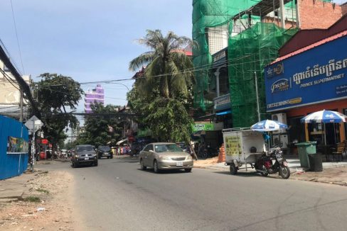 Flat House for Sale in Daun Penh (2)