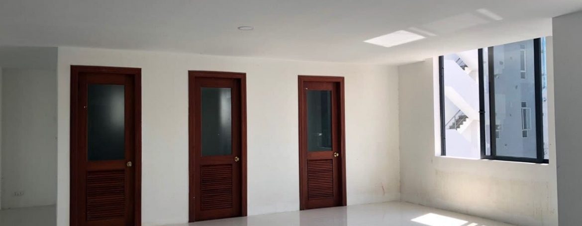 Office Space for Rent in Chamkarmon (2)