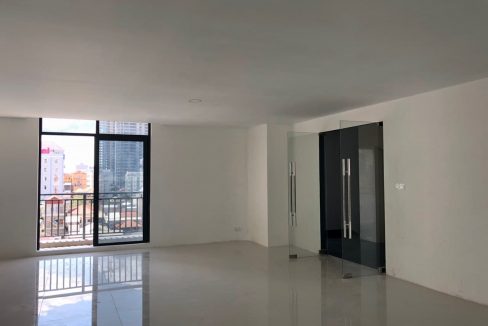 Office Space for Rent in Chamkarmon (3)