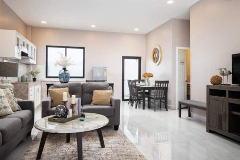 Modern Villa with Master Living room (2)