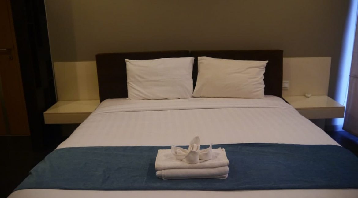 Spacious Bedroom Condominium for rent in Chroy Changvar (1)