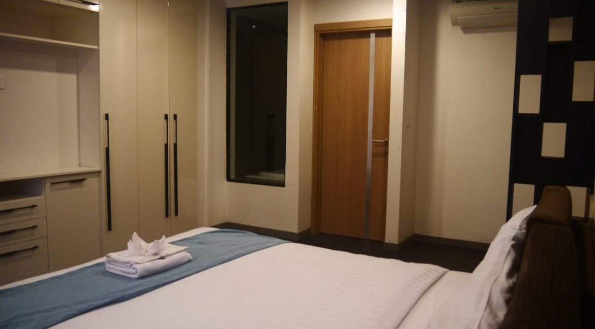 Spacious Bedroom Condominium for rent in Chroy Changvar (3)