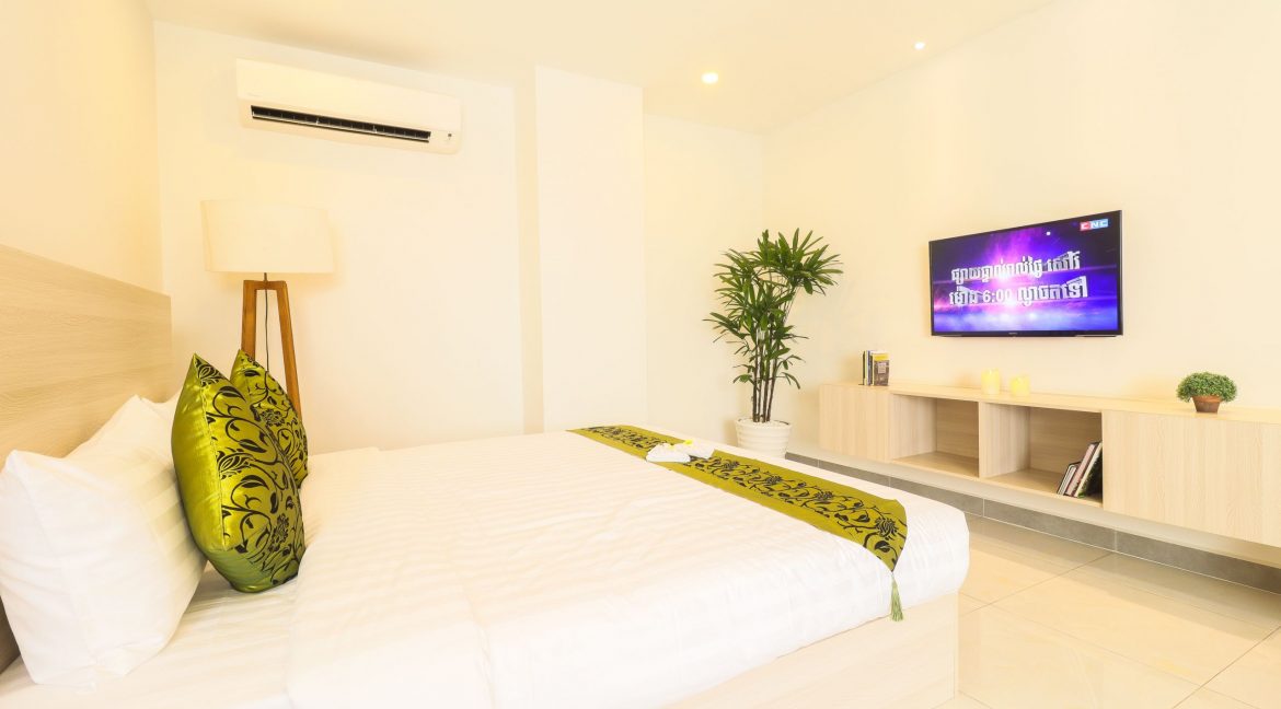 Spacious One-Bedroom Apartment for rent in the heart of Phnom Penh City (5)