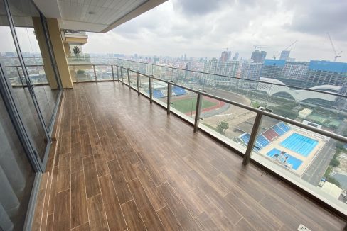 Luxury 2 Bedrooms in the sky for rent near Olympia Stadium (10)