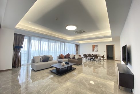 Luxury 2 Bedrooms in the sky for rent near Olympia Stadium (2)