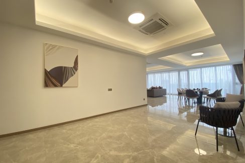 Luxury 2 Bedrooms in the sky for rent near Olympia Stadium (3)