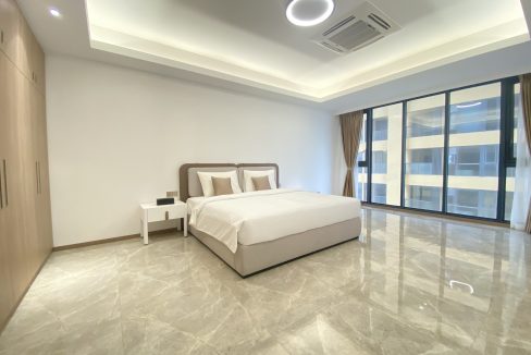 Luxury 2 Bedrooms in the sky for rent near Olympia Stadium (5)