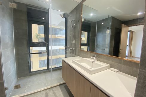 Luxury 2 Bedrooms in the sky for rent near Olympia Stadium (8)