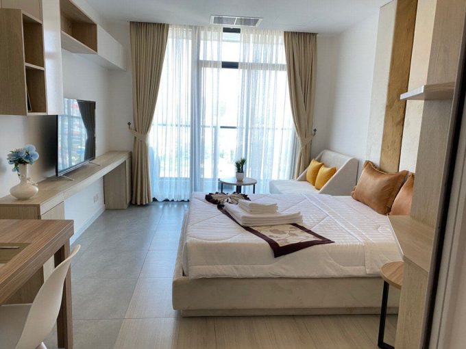 Beautiful 1 Bedroom Condominium for sale access with Gym Swimming Pool and Sky Bar in front of AEON Mall 1 (1)