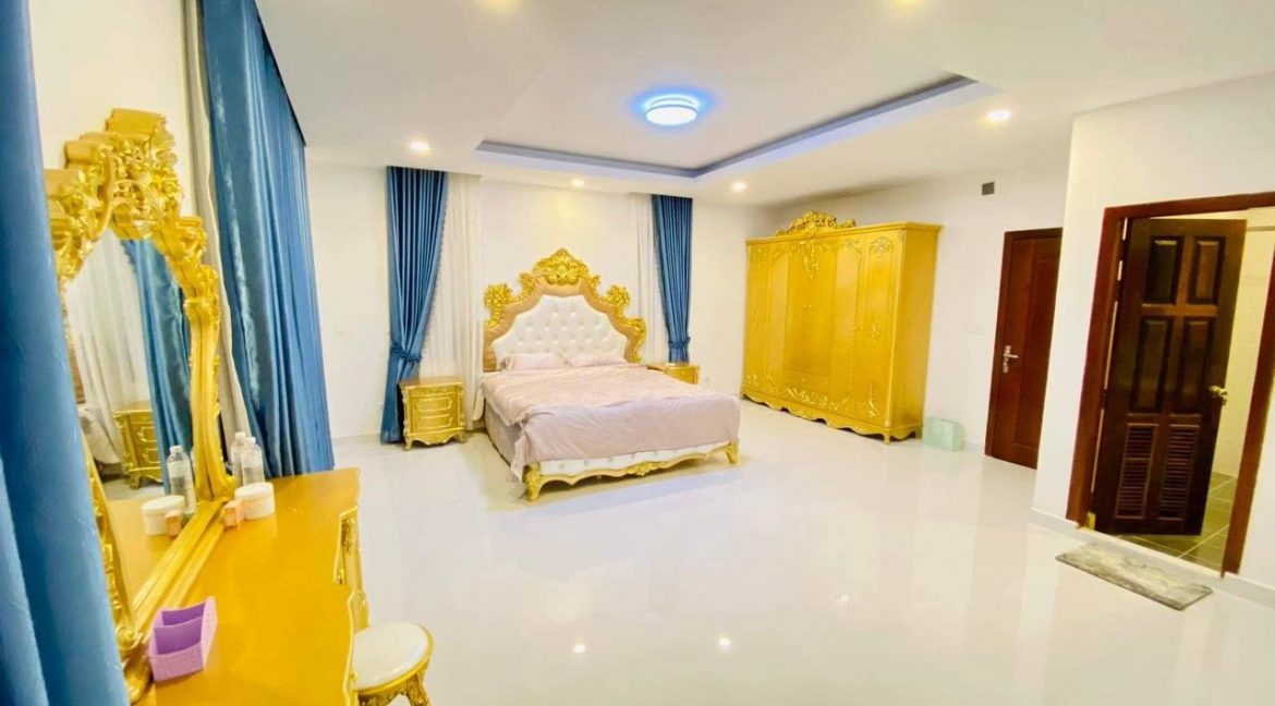 Beautifully Twin Villa for Urgent Sale Nearly by Aeon 2 Market (5)