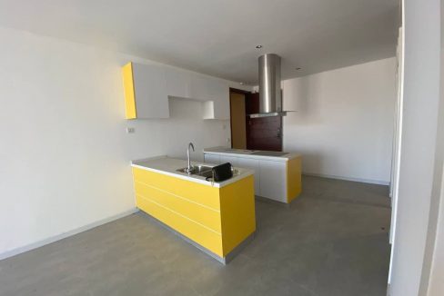 Good Location 2 Bedrooms Condominium for rent in front of Aeon Mall 1, Tonle Bassac (2)
