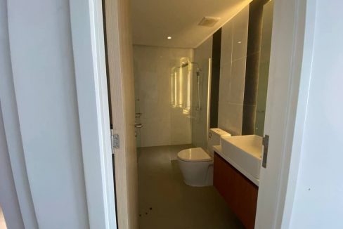 Good Location 2 Bedrooms Condominium for rent in front of Aeon Mall 1, Tonle Bassac (3)