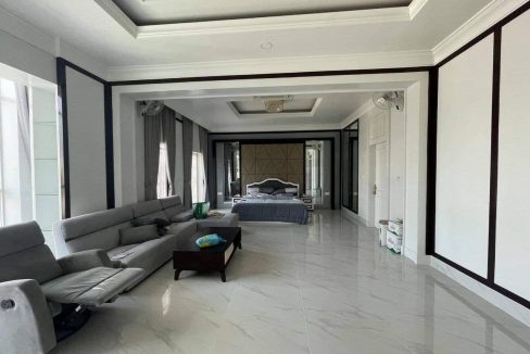 King A Corner Villa For Sale In Borey Peng Huoth Boeng Snor (4)