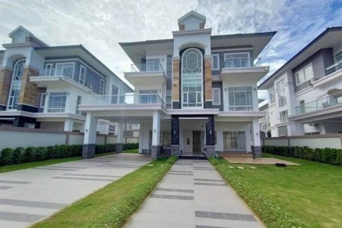 Luxury Queen Villa For Sale In Borey Peng Huoth Boeng The Star Diamonds (1)