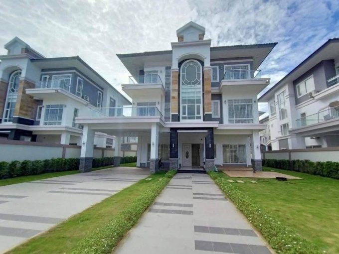 Luxury Queen Villa For Sale In Borey Peng Huoth Boeng The Star Diamonds (1)