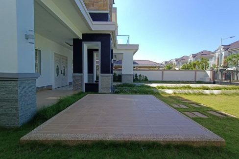 Luxury Queen Villa For Sale In Borey Peng Huoth Boeng The Star Diamonds (4)