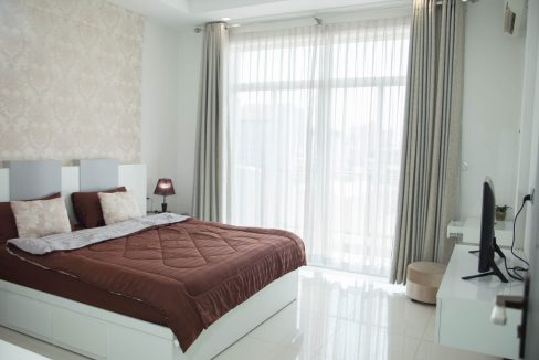 Modern 1 Bedroom Apartment for rent in BKK3 area is free booking now! (1)
