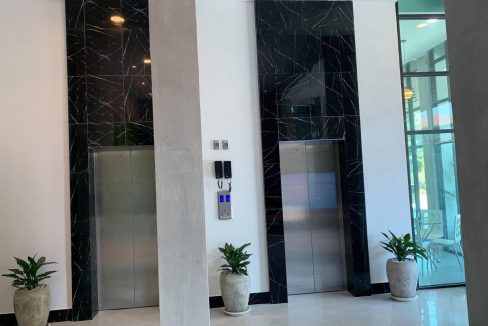 Modern 1 Bedroom Condominium for sale with reasonable price in Tuol Kork (6)