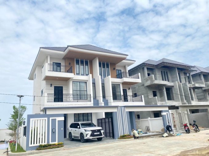 Modern Twin villa for sale in Khan Dangkor district (1)