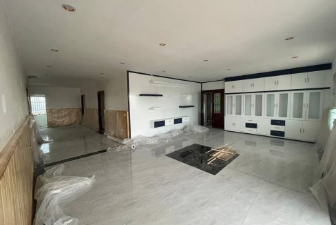 New Brand Building for rent near the road 271 is free booking now (7)